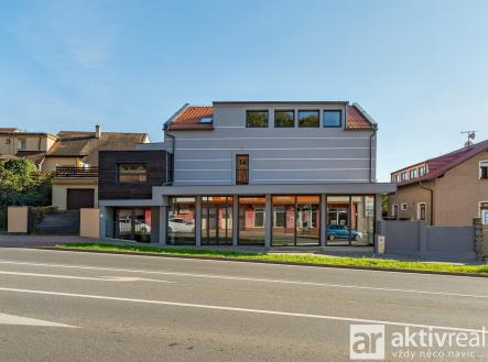 Pronájem - obchodní prostor, 526 m²