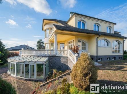 Prodej pozemku pro komerční výstavbu, 2 233 m²