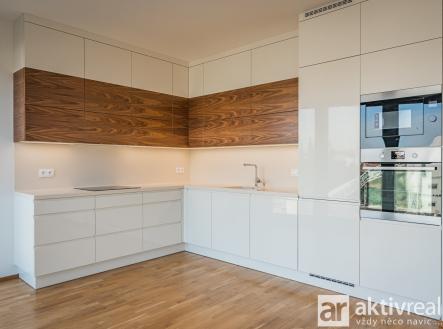 Pronájem bytu, 5+kk, 155 m²