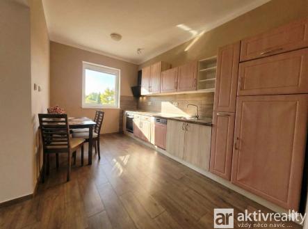 Pronájem bytu, 3+1, 100 m²