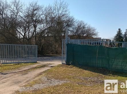 Pronájem pozemku pro komerční výstavbu, 2 500 m²