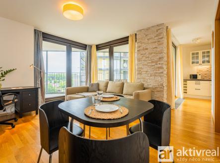 Pronájem bytu, 1+kk, 38 m²