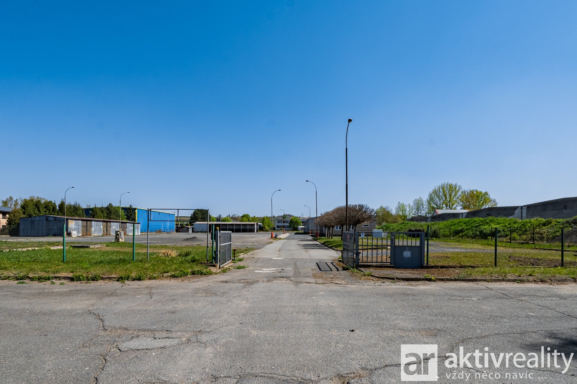Komerční areál Mělník pronájem  (2)