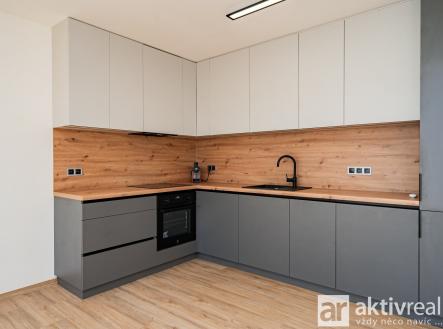 Pronájem bytu, 2+kk, 62 m²