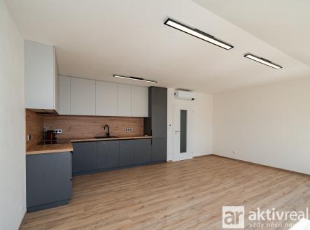 Pronájem bytu, 2+kk, 62 m²