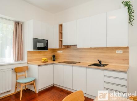 Pronájem bytu, 2+kk, 38 m²
