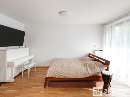 Pronájem bytu, 1+kk, 38 m²