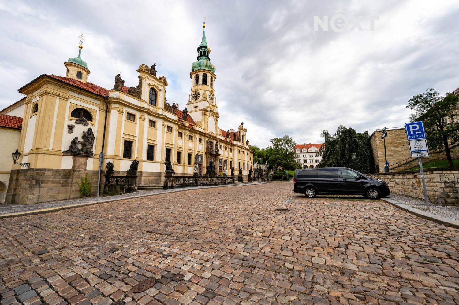 Prodej komerční Ubytování, 562㎡|Hlavní město Praha, Praha, Praha 1, Hradčany, Loretánská 102/8, 1180