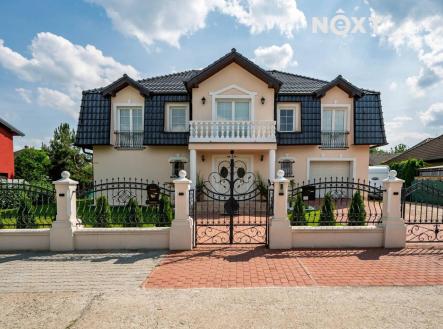 Pronájem bytu, 3+kk, 130 m²