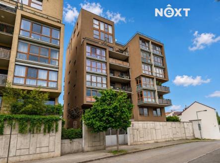 Pronájem bytu, 2+kk, 73 m²