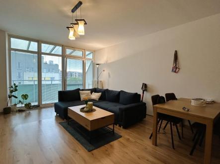 Pronájem bytu, 2+kk, 66 m²