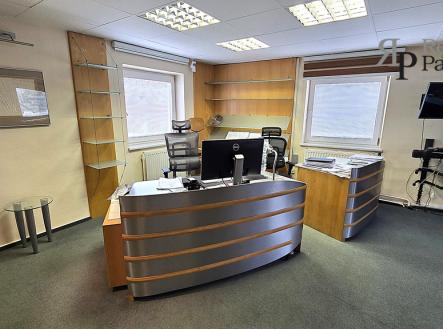 Pronájem kanceláře, 99 m²