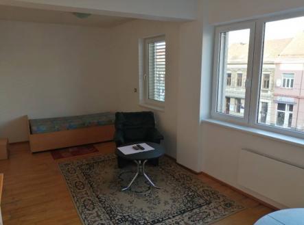 Pronájem bytu, 1+kk, 39 m²