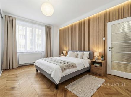 Pronájem bytu, 4+1, 93 m²