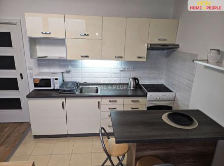 Pronájem bytu, 1+kk, 34 m²