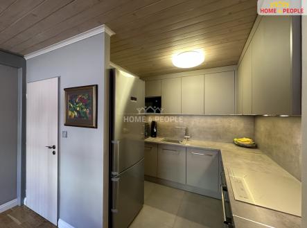 Pronájem bytu, 3+kk, 97 m²