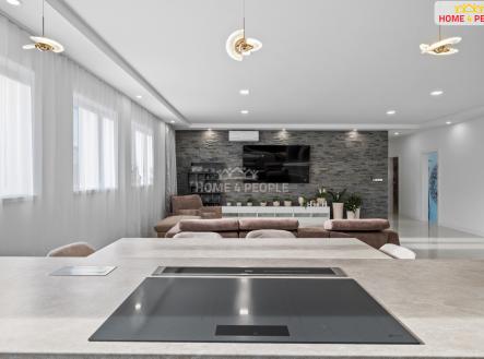 Prodej komerčního objektu, jiný, 166 m²