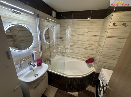 Pronájem bytu, 3+kk, 68 m²