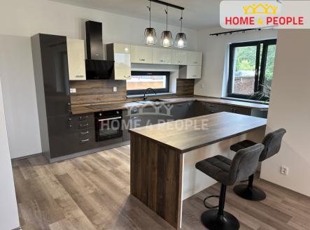 Pronájem domu/vily, 160 m²