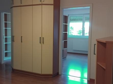 Pronájem bytu, 3+kk, 90 m²