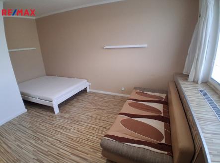 Pronájem bytu, 1+kk, 32 m²