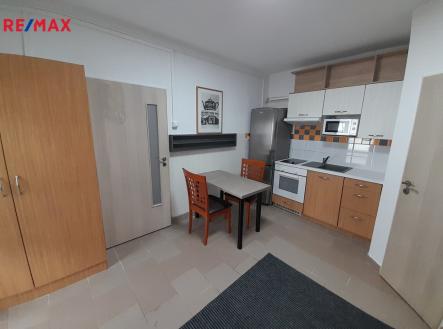 Pronájem bytu, 1+1, 32 m²