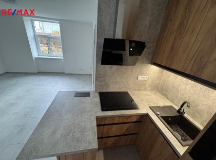 Pronájem bytu, 1+kk, 34 m²