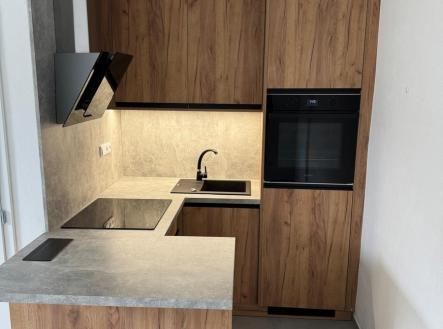 Pronájem bytu, 1+kk, 34 m²