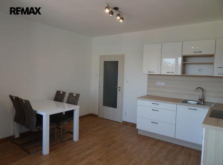 Pronájem bytu, 2+kk, 42 m²