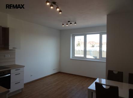 Pronájem bytu, 2+kk, 42 m²