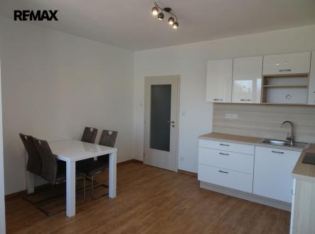 Pronájem bytu, 2+kk, 42 m²