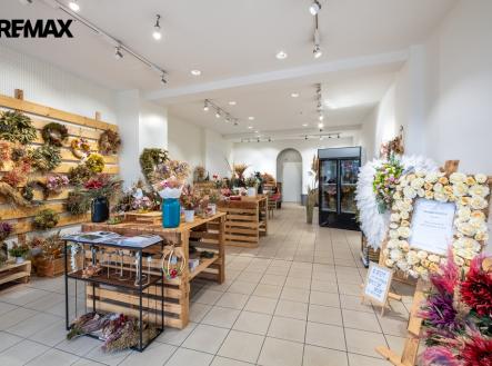 Pronájem obchodní prostory, 82 m²