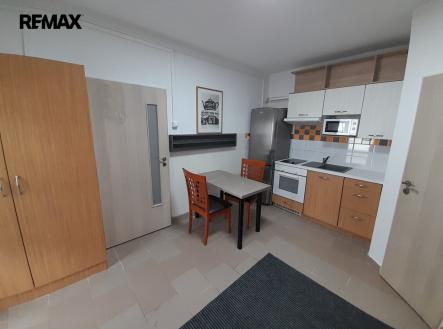 Pronájem bytu, 1+1, 32 m²