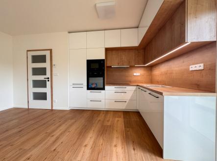 Pronájem bytu, 2+kk, 61 m²