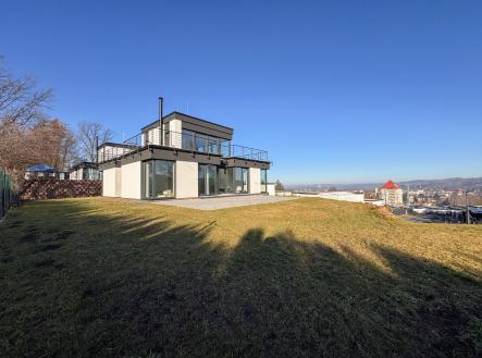 Pronájem domu/vily, 254 m²