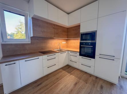 Pronájem bytu, 3+kk, 79 m²