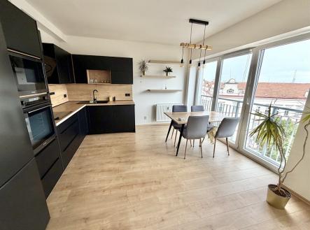 Pronájem bytu, 2+kk, 95 m²