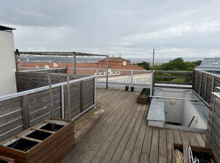 Pronájem bytu, 2+kk, 95 m²