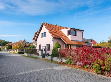 Prodej domu/vily, 200 m² obrázek