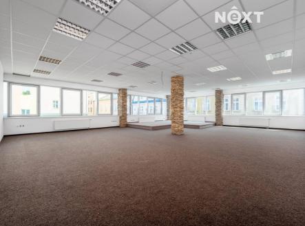 Prodej komerčního objektu, administrativní budova, 394 m²