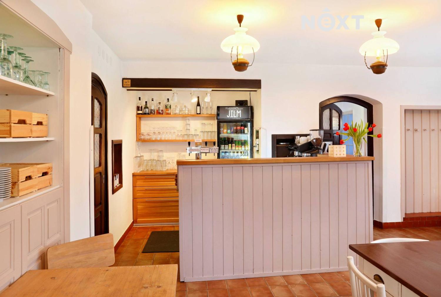 Prodej komerční Restaurace, 230㎡