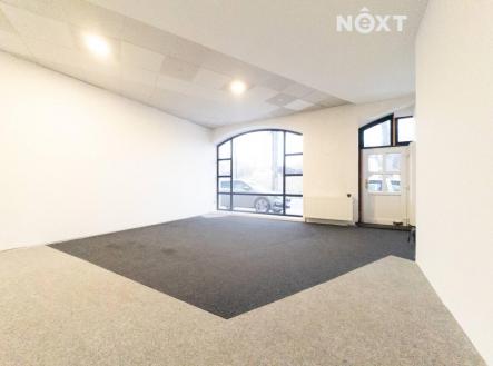 Pronájem komerčního objektu, obchodní centrum, 18 m²