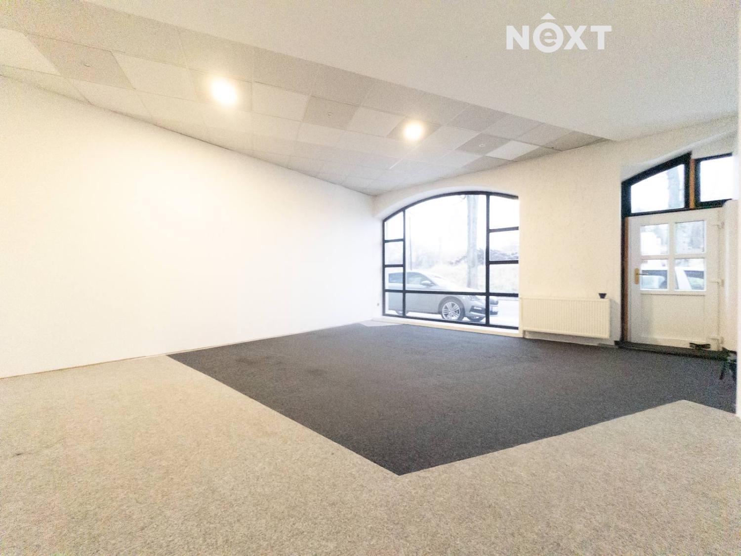 Pronájem komerční Obchodní prostory, 41㎡