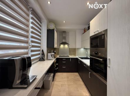 Pronájem bytu, 3+kk, 72 m²