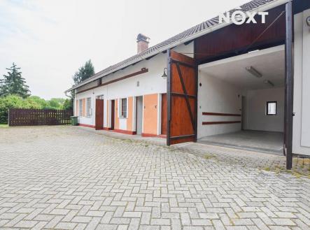 Prodej komerčního objektu, sklad, 2 330 m²