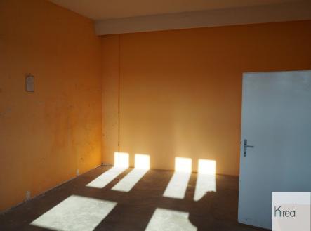 Pronájem komerčního objektu, jiný, 570 m²