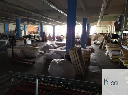 Pronájem komerčního objektu, výroba, 1 077 m²