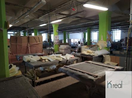 Pronájem komerčního objektu, výroba, 1 077 m²