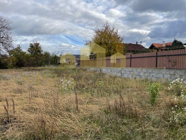 Podej stavebního pozemku, 1877 m2, město Mělník