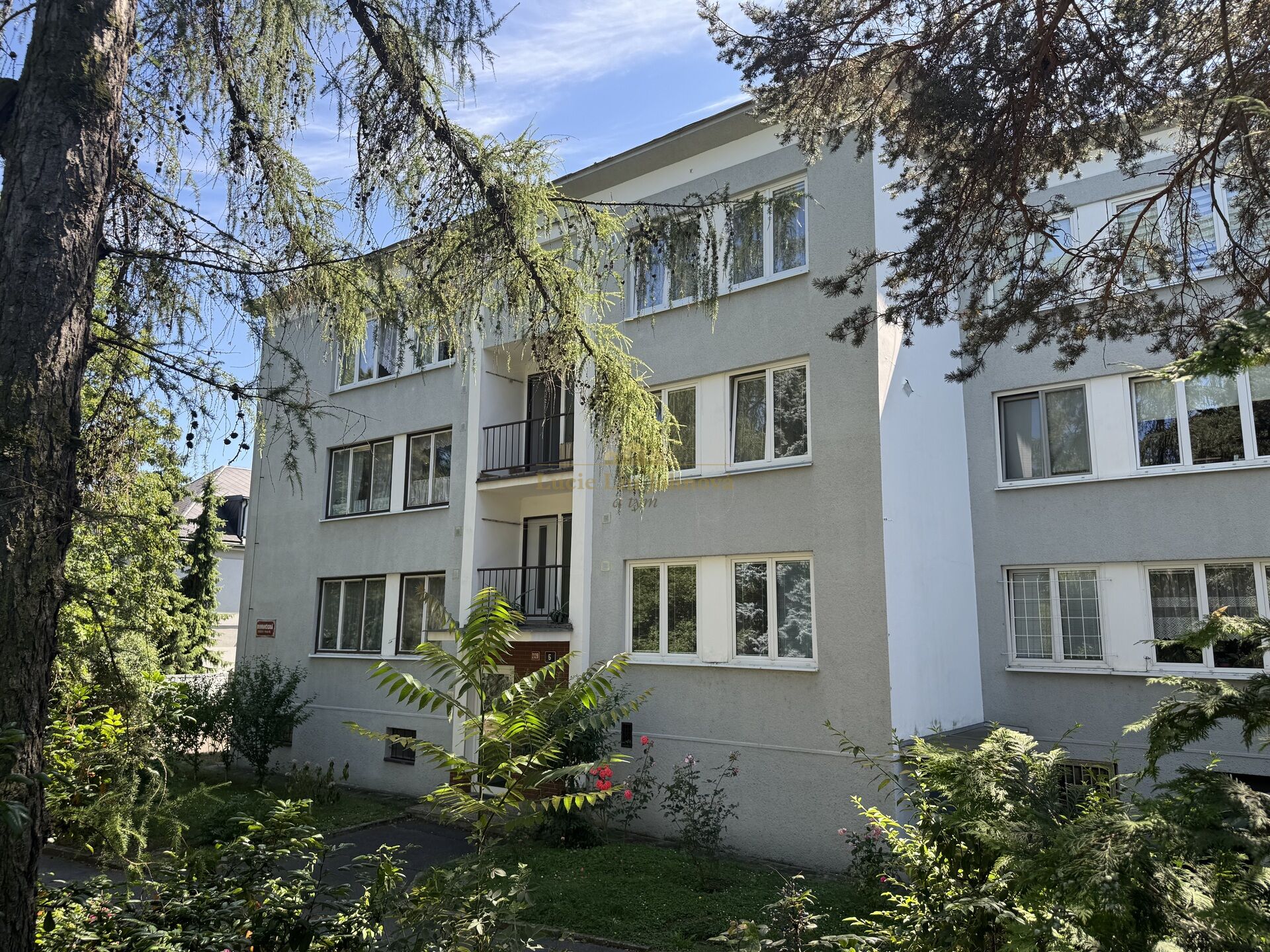 Prodej bytu 3+kk, 60.3 m2, OV, garáž, 2x sklep, Praha 10-Strašnice